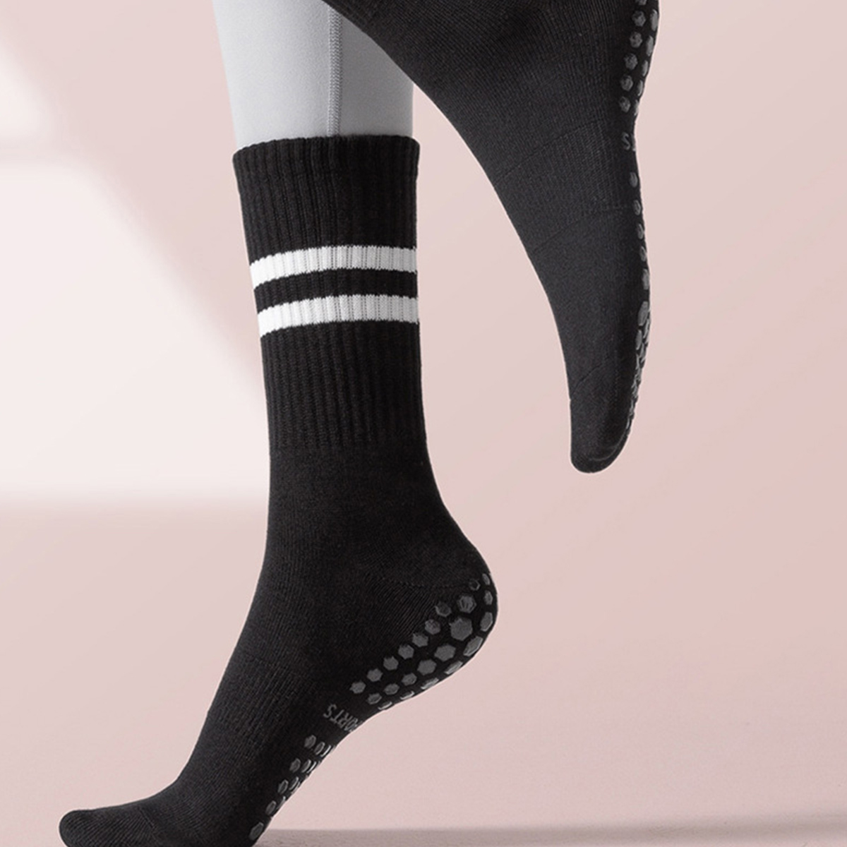 Pilates Socks with Grips for W – обзор и цена Pilates Yoga Barre